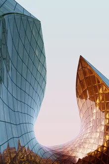 Photo art by Simone Hutsch: geometric glass facade with sunlight in Malmö