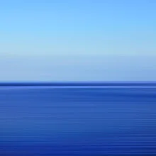 Photo art by Steffi Louis: gentle blue and gray tones at the horizon