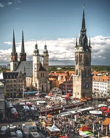 Photo art by Thomas Müller: lively scene at the salt festival in Halle