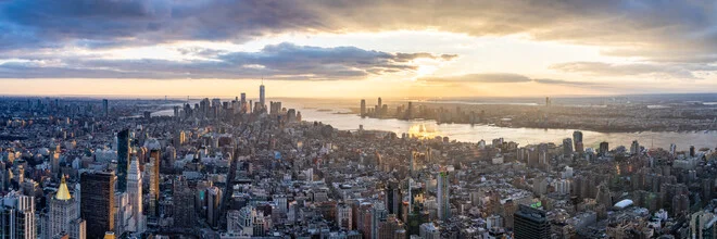 Photo art by Jan Becke: Lower Manhattan skyline at sunset