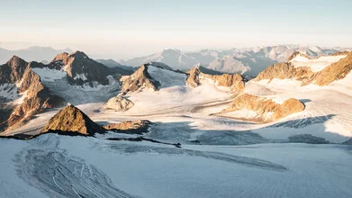 Photo by Felix Dorn: view of the glacier in the Italian Alps