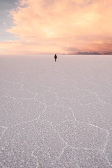 Photo art by Felix Dorn: Expansive salt flat under a blue sky in Bolivia