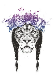 Wall art featuring a funny lion adorned with a crown and flowers.