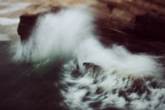 Guadalupe Wave - fotokunst von Kevin Russ