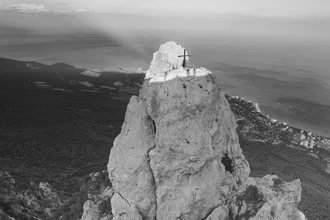 Fotokunst von Oleg Lulev: ruhige Küstenlandschaft mit sanften Wellen