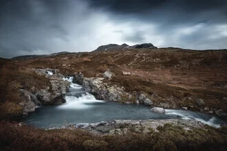 Fotokunst von Felix Baab: Flussbecken im stürmischen Hardangervidda Nationalpark