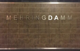 Claudio Galamini, U-Bahnhof Mehringdamm (Deutschland, Europa)