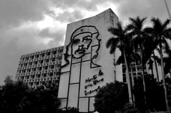 Lin Lin, Che