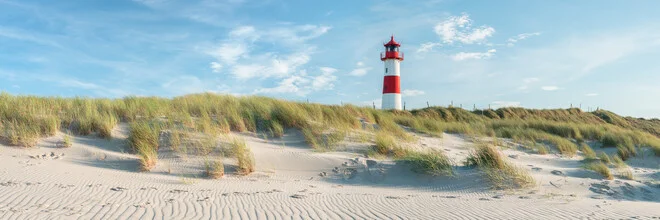 Sylt beach panorama with lighthouse - Fineart photography by Jan Becke