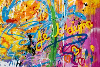 Colorful photo art by Daniel Schoenen: graffiti with 'je t´aime' in Paris.