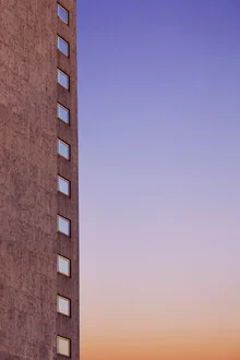 Photo art by Rupert Höller: soft color gradients at a hotel window
