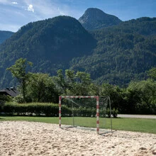 Fotokunst von Franz Sussbauer: Sand und Holz mit Dachstein im Hintergrund