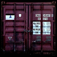 Florian Paulus, container love | violett
