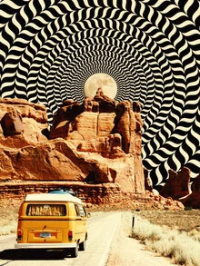 Illustration by Taudalpoi: surreal road trip in black and white featuring a retro car and the moon