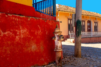 Miro May, Corner