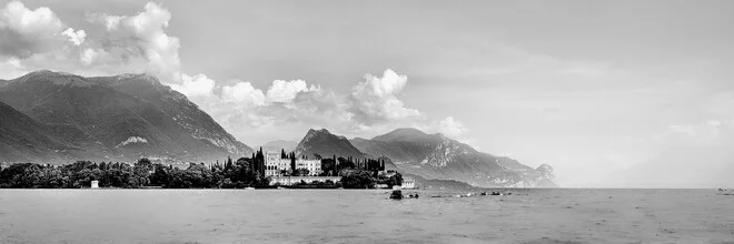 Panoramic view of Giardino dell’Isola del Garda at Lake Garda with a tranquil mood.