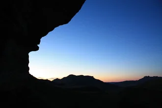 Fotokunst von Bernd Pfleger: sanfter Sonnenaufgang über den Bergen Südafrikas