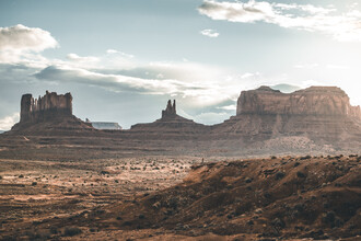 Leander Nardin, boy in monument valley