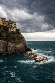 Photo art by Philipp Weindich: moody image of the Cinque Terre coast with colorful houses.