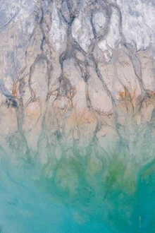 Abstrakte Fotokunst von Felix Dorn: schmelzendes Wasser in sanften Farbtönen