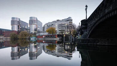 Photo art by Ronny Behnert: long exposure of the Spreebogen in Berlin