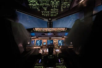 Motion blur in the cockpit during flight, calm atmosphere