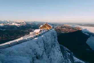 Charming house overlooking snow-covered mountains in Salzkammergut