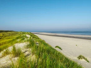 Photo art by Vision Praxis: gentle waves at the beach of Spiekeroog