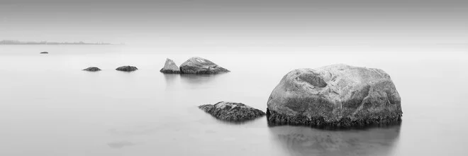 Photo art by Dennis Wehrmann: panoramic view of the Baltic Sea with gentle waves.