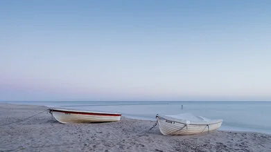 Photo art by Thomas Wegner: boats on the beach of the Baltic Sea at sunrise
