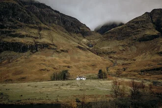 Fotokunst von Steffen Schulte-Lippern: ruhige Landschaft der schottischen Highlands