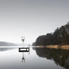 Minimalist photo of frosty water with soft colors and a calm atmosphere