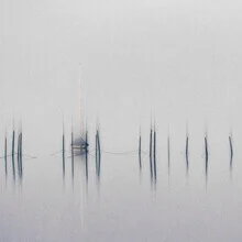 Fotokunst von Roswitha Schleicher-Schwarz: ruhiger See mit grauem und blauem Himmel
