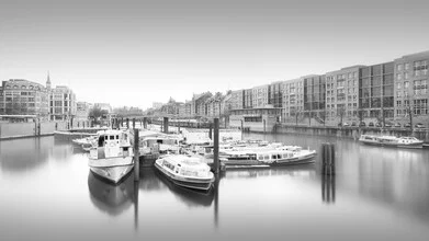 Fotokunst von Dennis Wehrmann: Stadtansicht des Binnenhafens in Hamburg