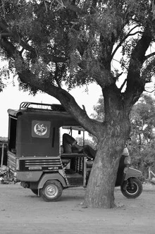 Wall art: relaxed siesta under a tree in Karnataka, India