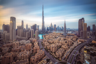 Jean Claude Castor, Dubai Skyline am Abend - United Arab Emirates, Asia)