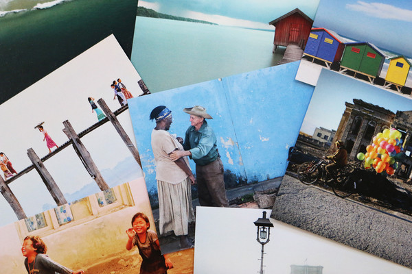 Set di cartoline In 8 immagini in tutto il mondo