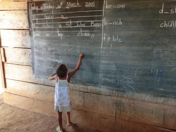 Escuela para huérfanos en Uganda